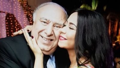 والد حسام حبيب يسخر من شائعات عودة ابنه لشيرين: محدش قالي حاجة | فيديو