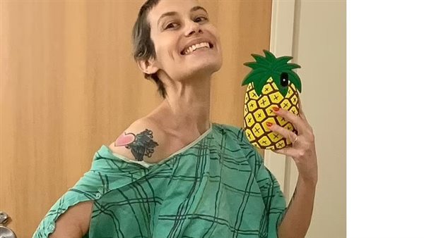 إيلا بالأزياء العصرية