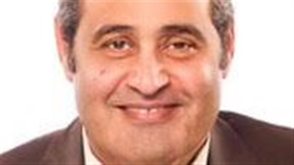 الكاتب الراحل الدكتور