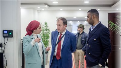 وفد السفارة الإسبانية يزور القاهرة 24: تجربة متفردة قائمة على سواعد الشباب