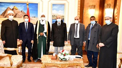 رئيس الأعلى للشئون الإسلامية بتشاد يصل القاهرة للمشاركة في مؤتمر عقد المواطنة