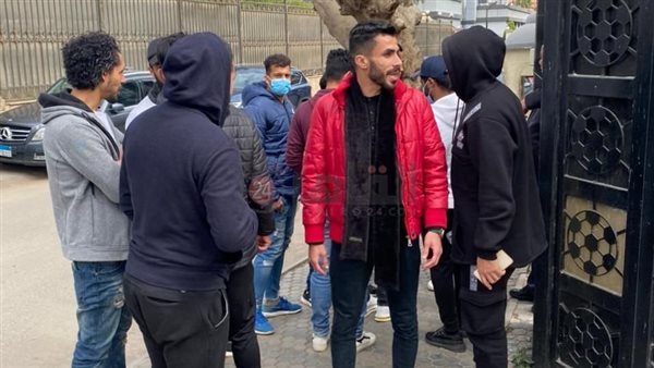 لاعبو فريق الزرقا