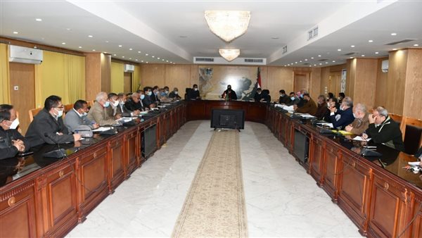 محافظ الفيوم يتابع