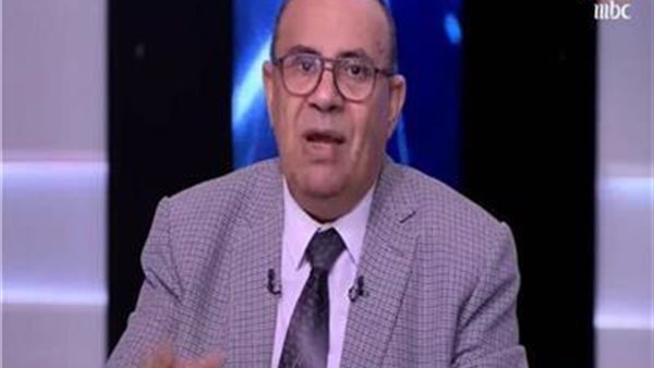  الدكتور مبروك عطية