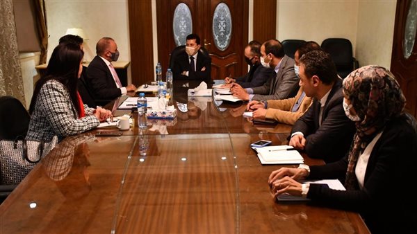 اجتماع وزير الرياضة