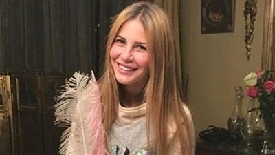 بعد إعلان طلاقها.. منة حسين فهمي مطلوبة على جوجل