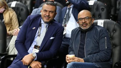 مدرب منتخب مصر يتابع مباراة الزمالك وبورجوس بكأس العالم للأندية لكرة السلة