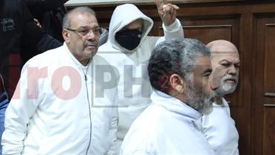 متهم في الآثار الكبرى: القضية فساد كبرى وزعيمها حسن راتب.. والدفاع: موكلي مديون للبقال