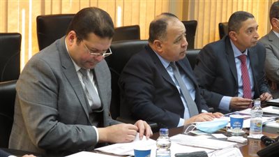 وزير المالية يبحث مع سك العملة البريطانية ضخ استثمارات فى إنتاج العملات المعدنية | صور