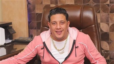 سيبكم من الفنانين والكلام الفاضي ده.. حمود بيكا يدعم طفلة مصابة بضمور عضلات لجمع 40 مليون جنيه