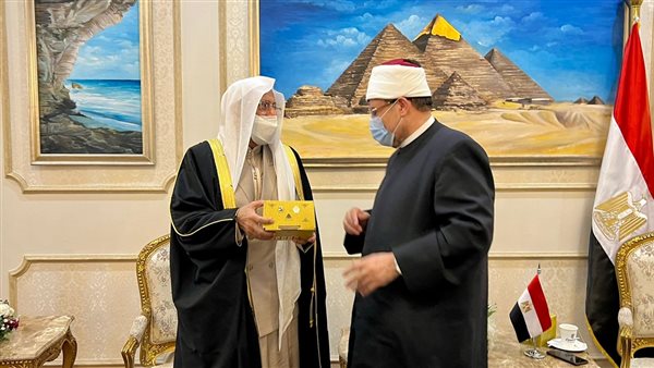 وزير الأوقاف والدكتور