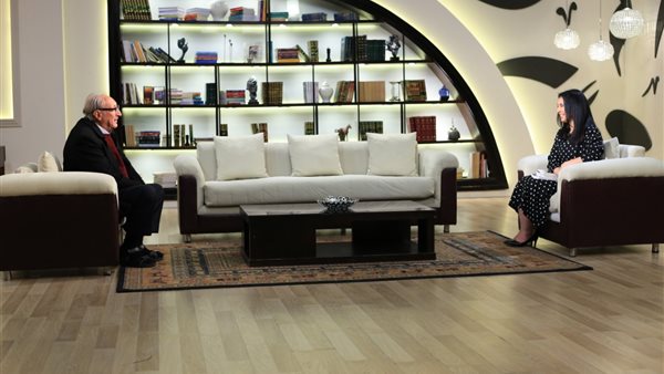 قصواء الخلالي والمخرج