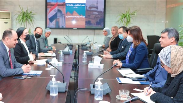 اجتماع وزيرتا البيئة