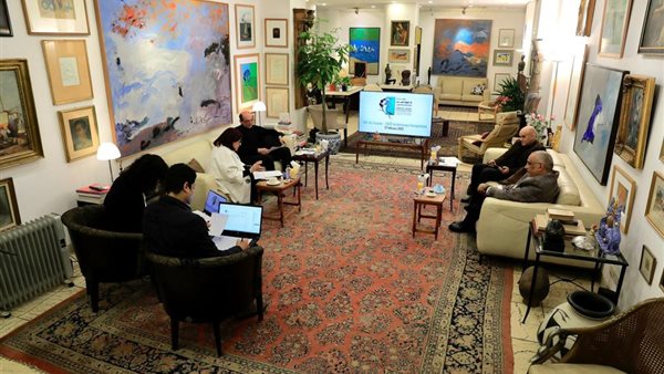 اجتماع لجنة التحكيم