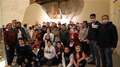 جامعة عين شمس تنظم زيارة للمتحف القومي للحضارة 