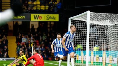 إيفرتون يفوز بثلاثية وبرايتون يتخطى واتفورد بالدوري الإنجليزي 