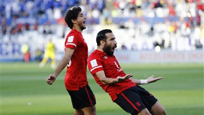 الأهلي يتقدم على الهلال السعودي بثلاثية في الشوط الأول ويقترب من برونزية مونديال الأندية