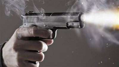 لمحاولتهم علاجه عنوة.. شاب يقتل زوجته ووالده ويُصيب 3 من أسرته في قنا | بث مباشر