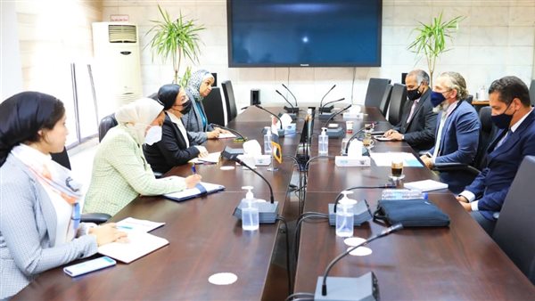 البيئة تبحث مع برنامج