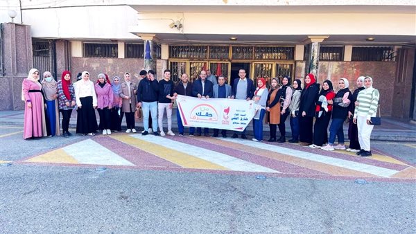 طلاب ألسن سوهاج يترجمون