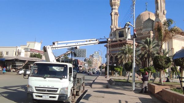 صيانة أعمدة الكهرباء