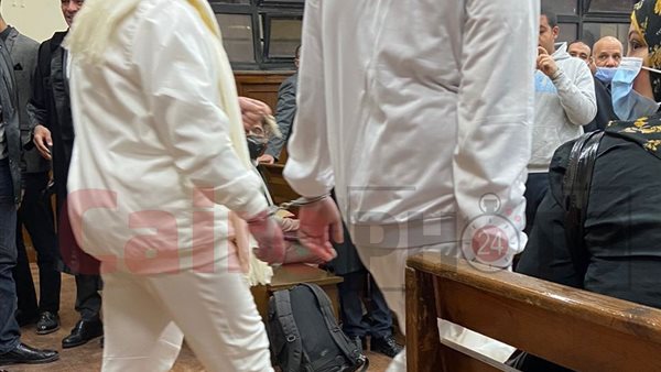 محاكمة رجل الأعمال