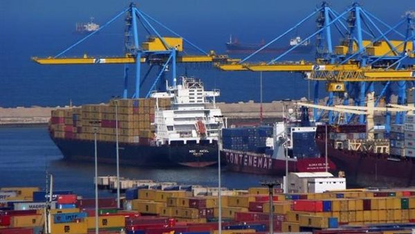 عجز الميزان التجاري