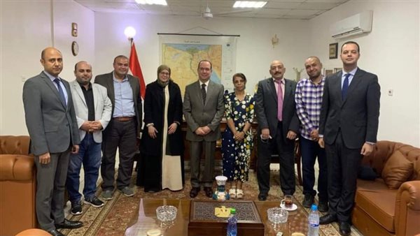 السفير المصري يستقبل