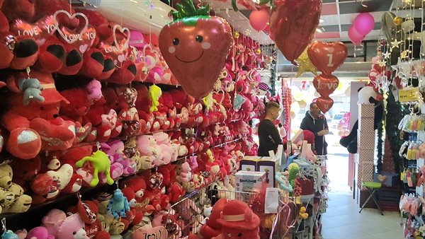 إقبال على شراء هدايا