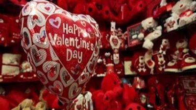 بث مباشر | الدبدوب بـ 800 جنيه.. ارتفاع أسعار هدايا عيد الحب في المنيا