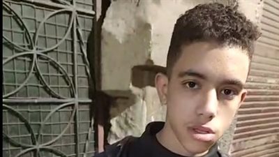 زوج يشرع في قتل زوجته بدار السلام.. وابن الضحية: مش أول مرة يضربها بالسكينة | بث مباشر