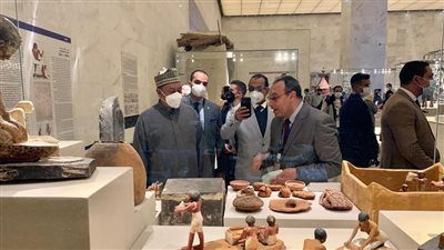 الأمين العام لمنظمة الأوبك في زيارة لمتحف الحضارة المصرية بالفسطاط | صور 