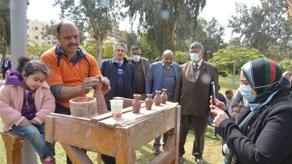 جانب من المعرض