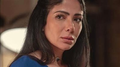 منى زكي: من يوجه أصابع الاتهام للآخرين أعمى عن أخطائه الشخصية