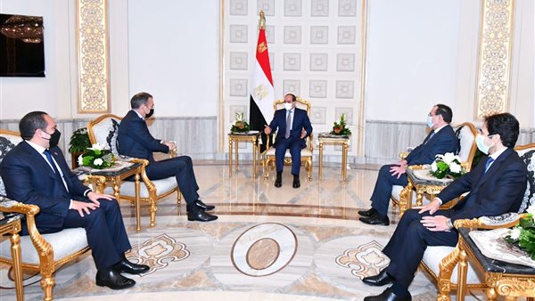 السيسي ورئيس شركة