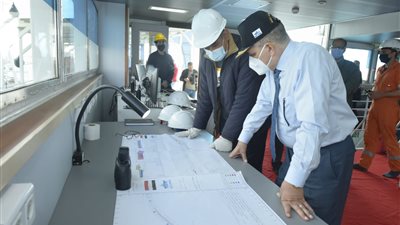 الفريق أسامة ربيع: 14% نسبة إنجاز الأعمال بمشروع تطوير القطاع الجنوبي بقناة السويس 