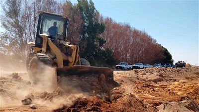 إزالة 13 حالة تعدٍّ على الأراضي الزراعية ومنشآت الري بنصر النوبة