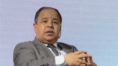 بسبب نقص الدولار.. الغرف التجارية تخاطب وزير المالية للإفراج عن البضائع المستوردة بالموانئ