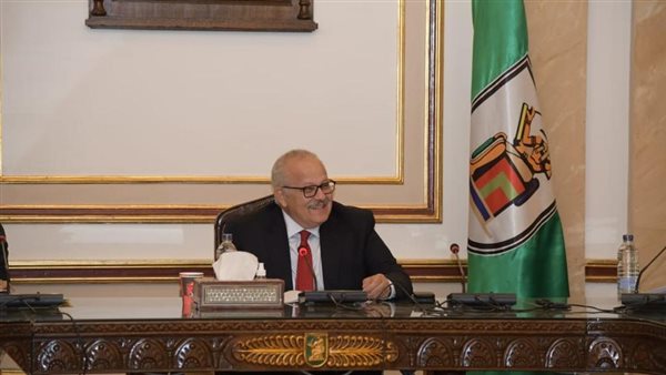 رئيس جامعة القاهرة