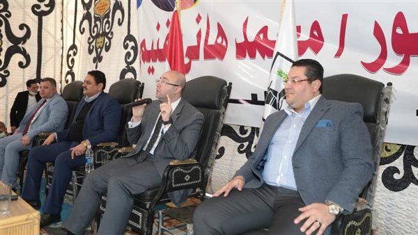 محافظ بني سويف يشهد