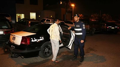 كويتي ينهي حياة وافد بالساطور.. والأمن يفك لغز الحادث | صور