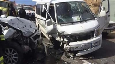 بالأسماء.. إصابة 9 أشخاص في حادث انقلاب سيارة بالطريق الصحراوي بالبحيرة