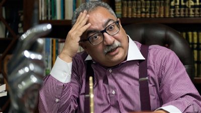 إبراهيم عيسى: التعليقات على صورة عائلة محمد صلاح مع ممثل أمريكي انحطاط كبير