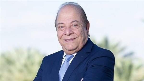 الدكتور سمير عارف