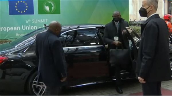 توافد القادة لقمة