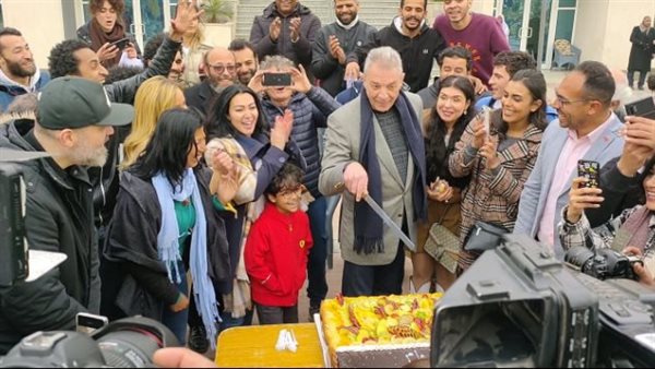 صناع مسلسل نقل عام