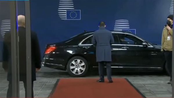 بدء توافد القادة