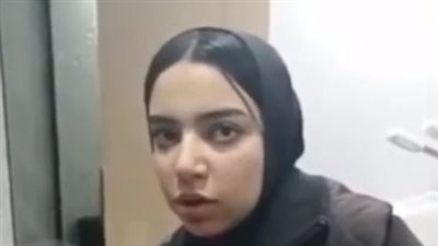 كوافيرة عروس الإسماعيلية: كانت متعصبة من أول اليوم وقالتلي إنها مش عارفة توصل للعريس | فيديو