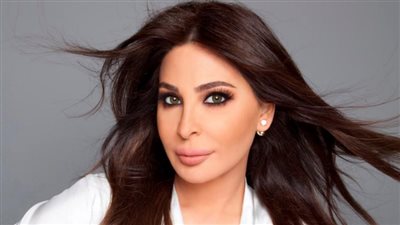 إليسا: بعتذر للشعب المصري على تغريدة علاء عبد الفتاح.. والجيش خط أحمر