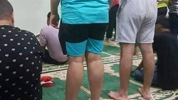 ارتداء شورت في المسجد